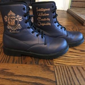 Raven claw Harry Potter boots size 7 amazing cond
